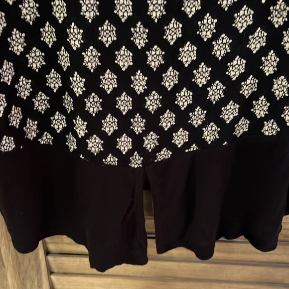 Lucky Brand lightweight top - Picture 3 of 8